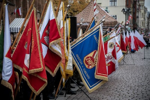 Toruń uczcił 107. rocznicę odzyskania niepodległości