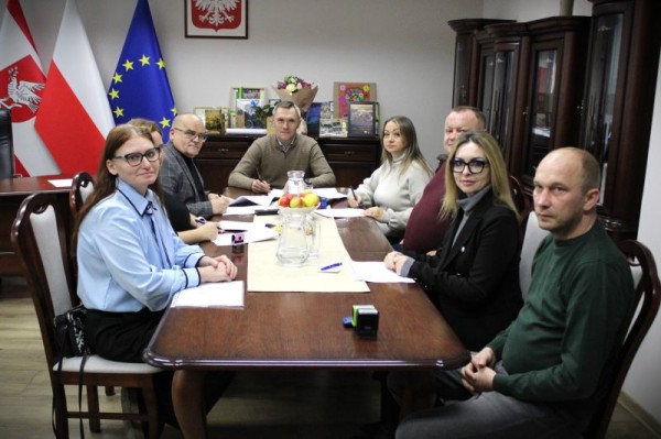 Podpisano umowę na nadzór inwestorski przy remoncie warsztatów samochodowych w Kowalewie Pomorskim