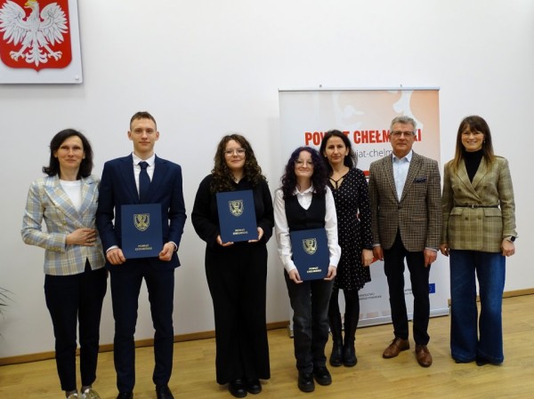 Stypendia dla najlepszych uczniów powiatu chełmińskiego