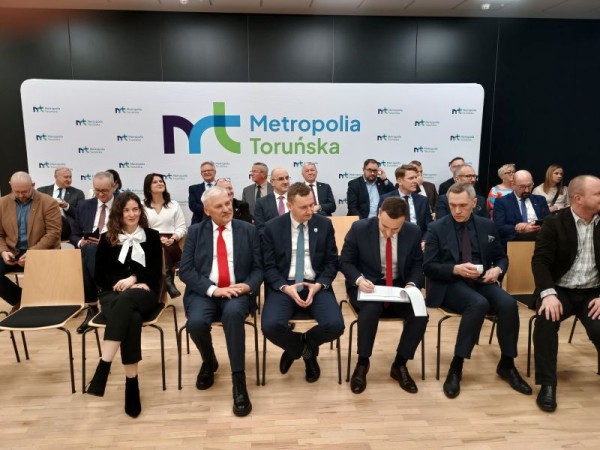 Pracowity piątek w Stowarzyszeniu Metropolia Toruńska. Najpierw posiedzenie Zarządu, potem walne zebranie, a na koniec Wigilia Samorządowa