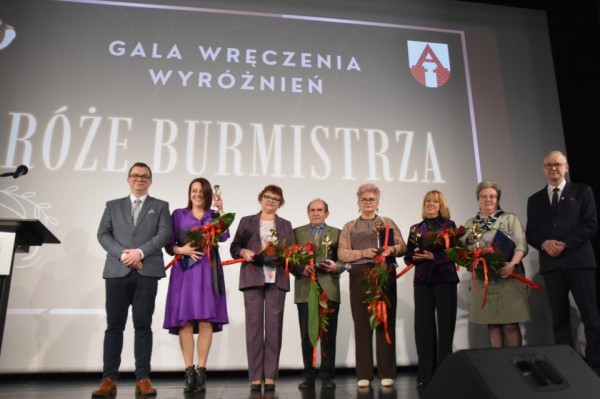 Róże Burmistrza 2026 wręczone. Uhonorowano wyjątkowe mieszkanki Aleksandrowa Kujawskiego