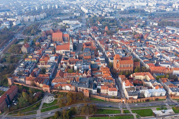 Rekordowy rok turystyczny w Toruniu. Miliony odwiedzających i coraz dłuższe pobyty