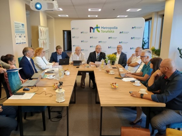 Obradował Zarząd Stowarzyszenia Metropolia Toruńska. Będą konsultacje społeczne