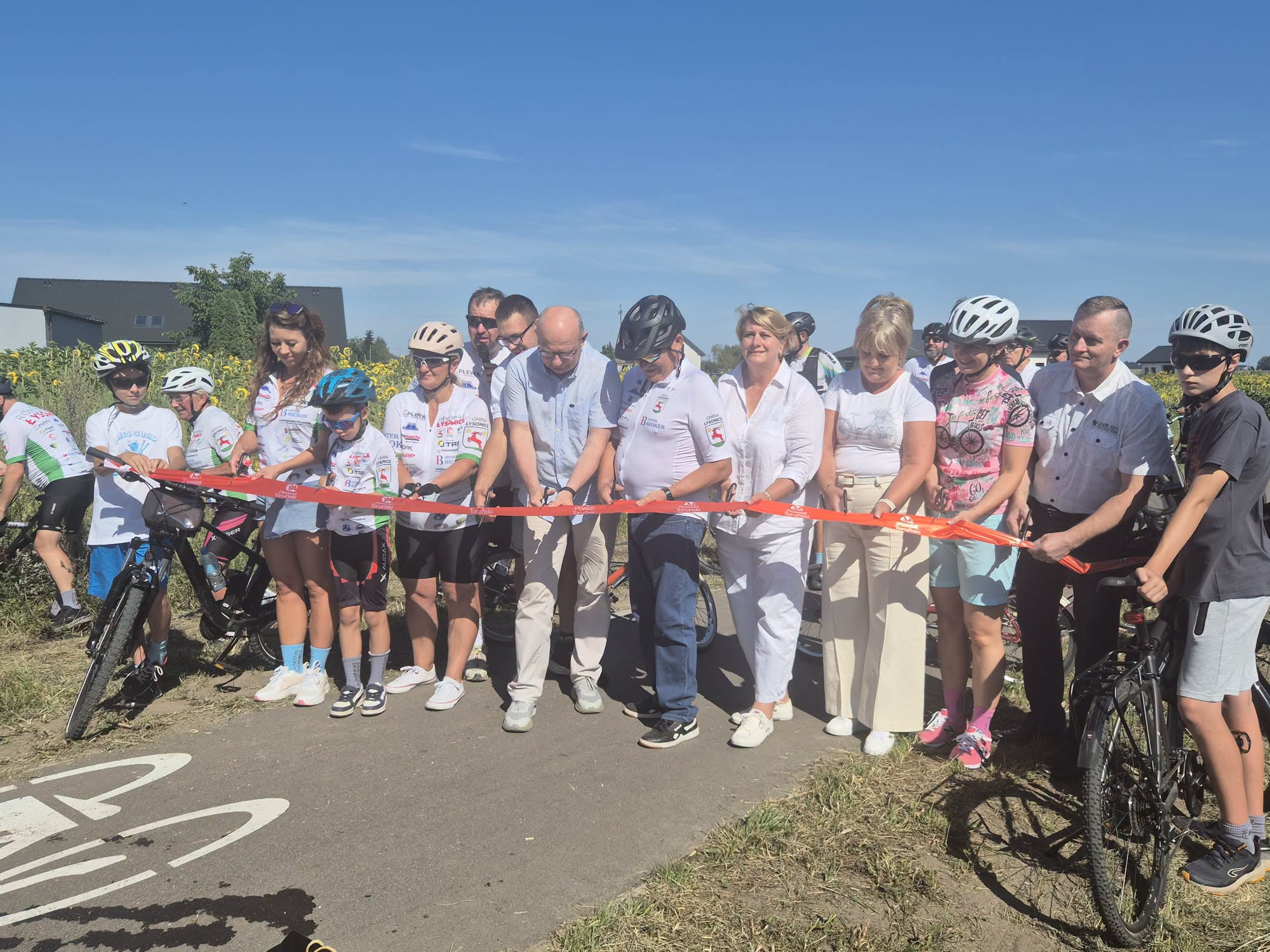 Nowa droga rowerowa połączyła Gostkowo i Lipniczki. Trasę oficjalnie otwarto podczas rajdu