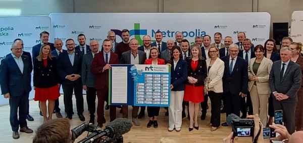 Powstanie Zintegrowana Oferta Inwestycyjna Metropolii Toruńskiej. W poniedziałek uroczyście podpisano list intencyjny [ZDJĘCIA]